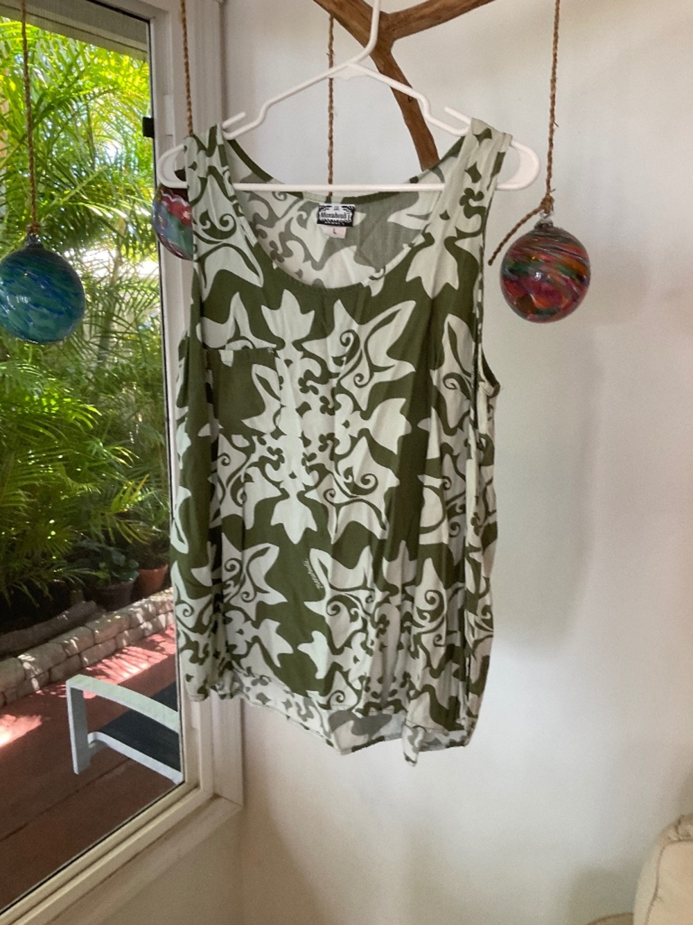 Manuheali’i Green Women’s Top